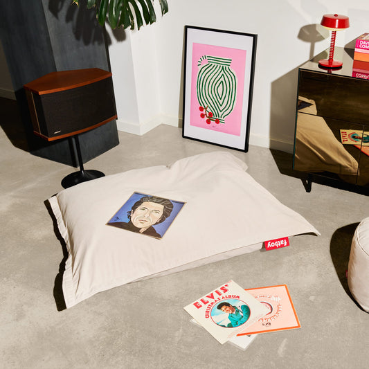 <p>Sitzsack aus Feincord<br> Für Innenbereiche</p>