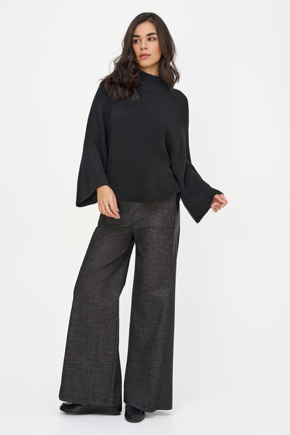 Women's Woven Mid-Weight Denim Pull-On Wide Leg Pant, with Scooped Front Pockets & Back Pockets.