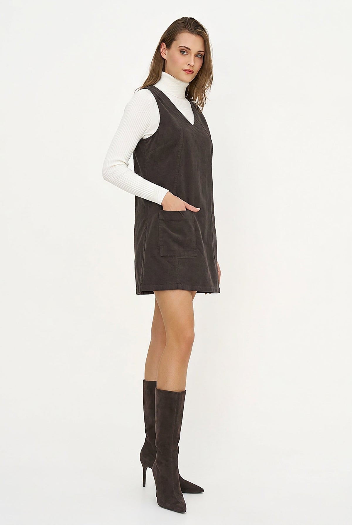 Women's Corduroy Sleeveless V-Neck Dress with Patch Pockets