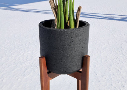 Neri Schwarzer Mid-Century Zement Übertopf mit Holzständer