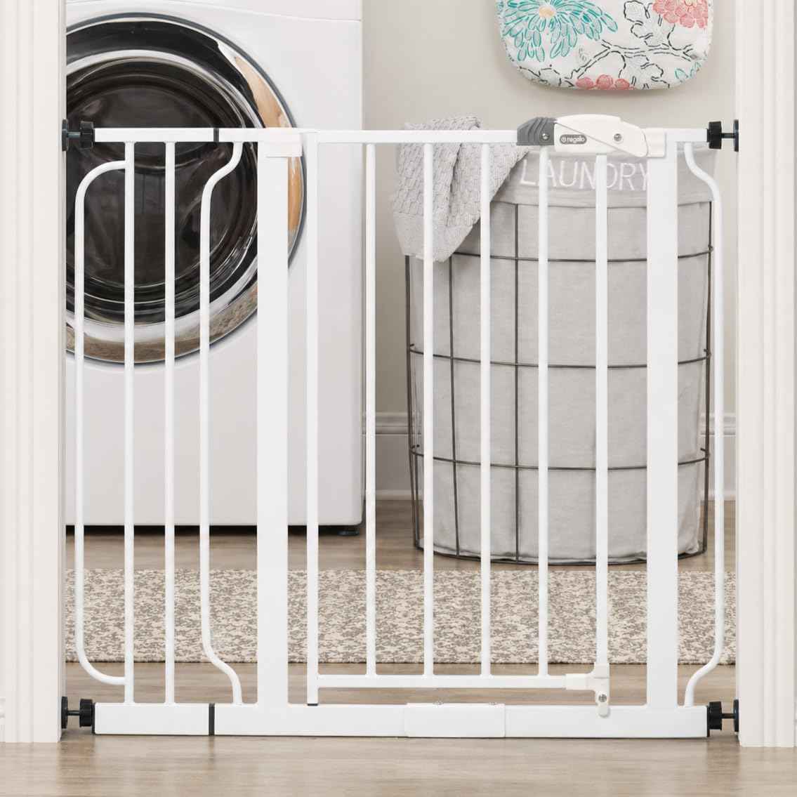 Regalo Easy Step 38.5-Inch (97.75cm) Extra Wide Baby Gate, Award Winning Brand, Includes 6-Inch (15.25cm) Extension Kit, 4 Pack Pressure Mount Kit and 4 Pack Wall Mount Kit 🍁 All In One Marketplace Canada