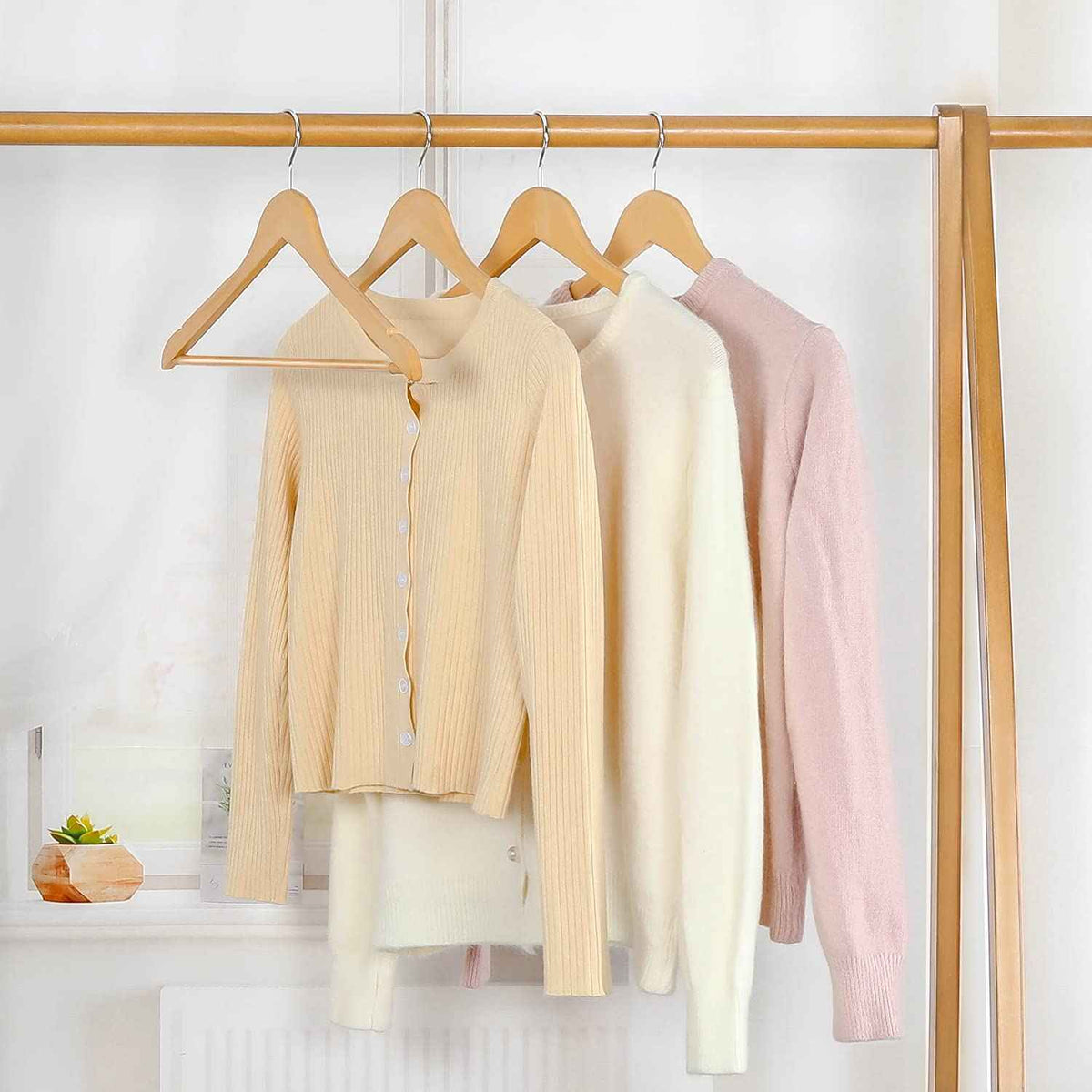 TOPIA HANGER Wooden Hangers (30 Pack), Natural Wooden Coat Hangers with Non Slip Pants Bar, 360°Swivel Hook and Shoulder Notches for Suit, Jacket, Pants, Smooth Finish Clothes Hangers - CT34N30 🍁 All In One Marketplace Canada