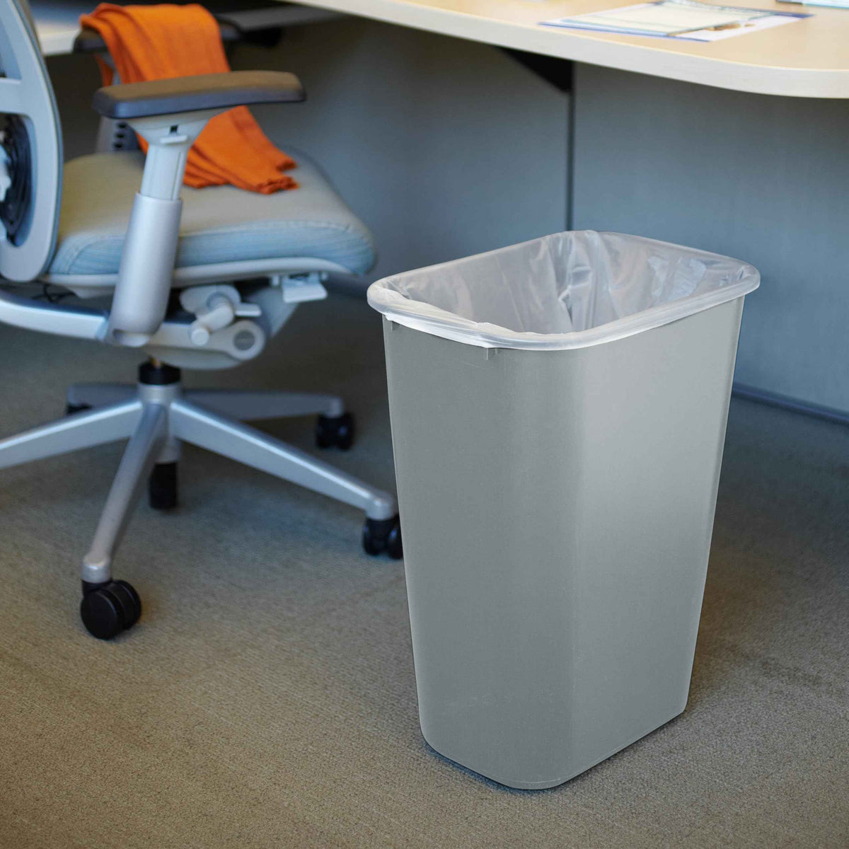 Rubbermaid Commercial Products Deskside Wastebasket/Trash Can, 10.25-Gallon/41-Quart, Gray, Plastic, Garbage Can for Home/Office, Fits Under Desk/Sink/Cabinet 🍁 All In One Marketplace Canada