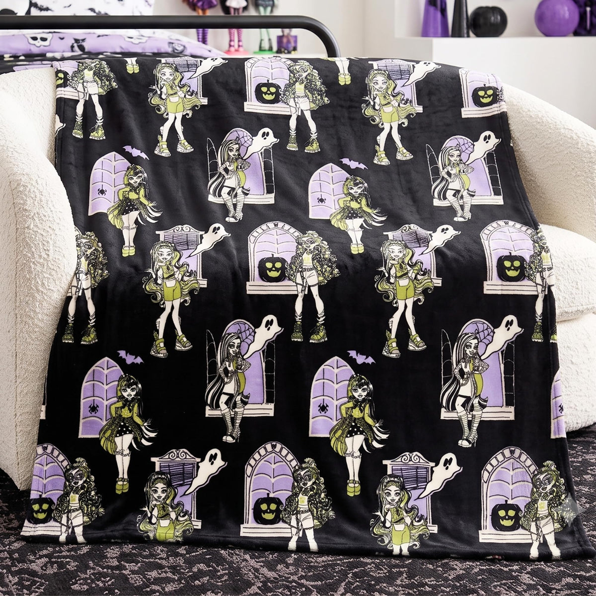 Monster High Halloween Throw, Super Soft Cozy Plush Blanket, 50" x 70", (Officially Licensed Product) by Franco