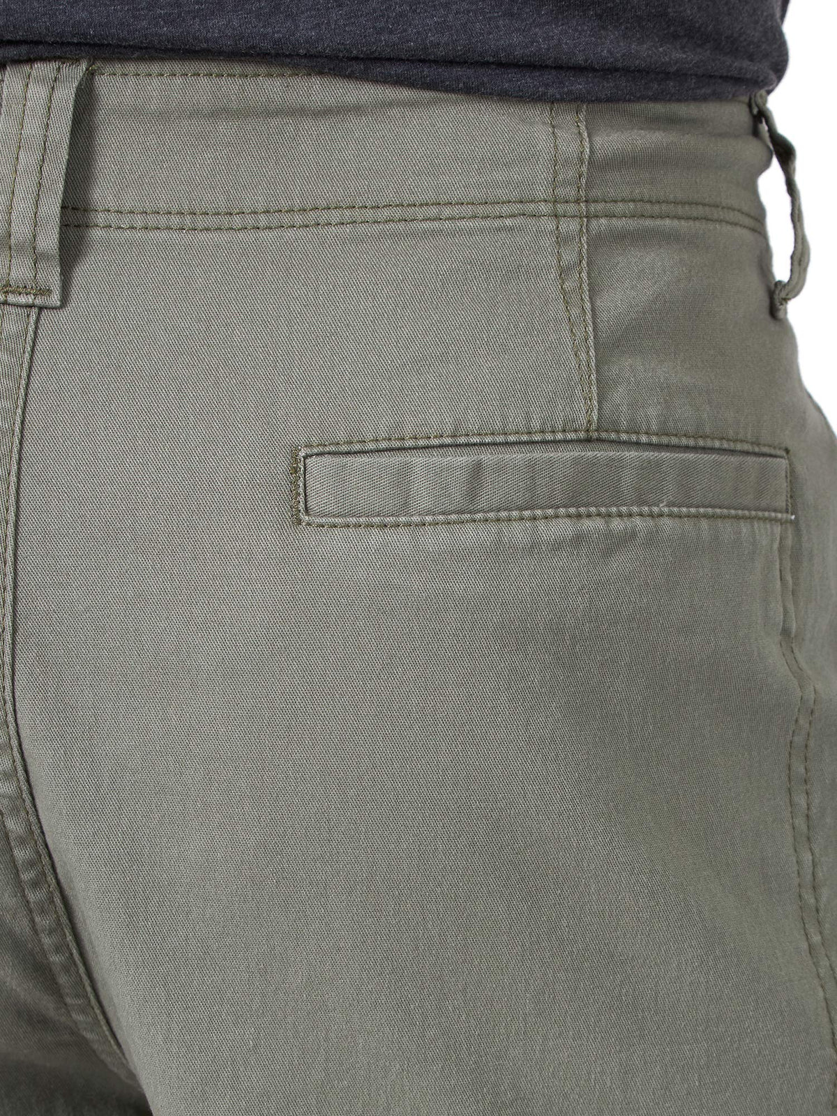 Wrangler Authentics Men's Classic Cargo Stretch Short, Dusty Olive, 32 🍁 All In One Marketplace Canada