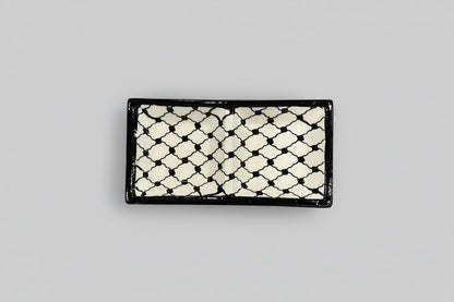 Handgefertigte Keramikplatte für zwei Vorspeisen | Harmonie-Designs aus Kuffiyeh und Olive
