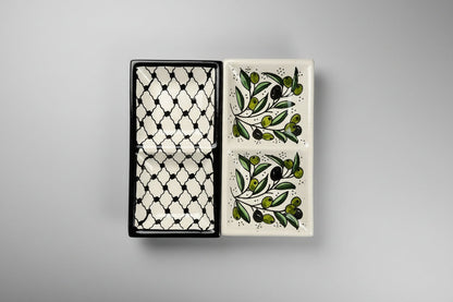 Handgefertigte Keramikplatte für zwei Vorspeisen | Harmonie-Designs aus Kuffiyeh und Olive