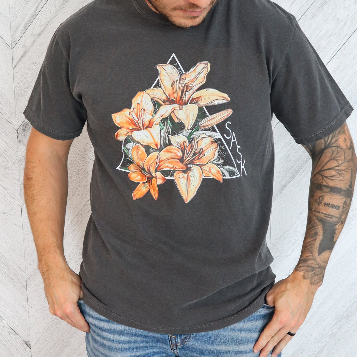 Lily Triangle Unisex T-shirt | Prairie Clothing