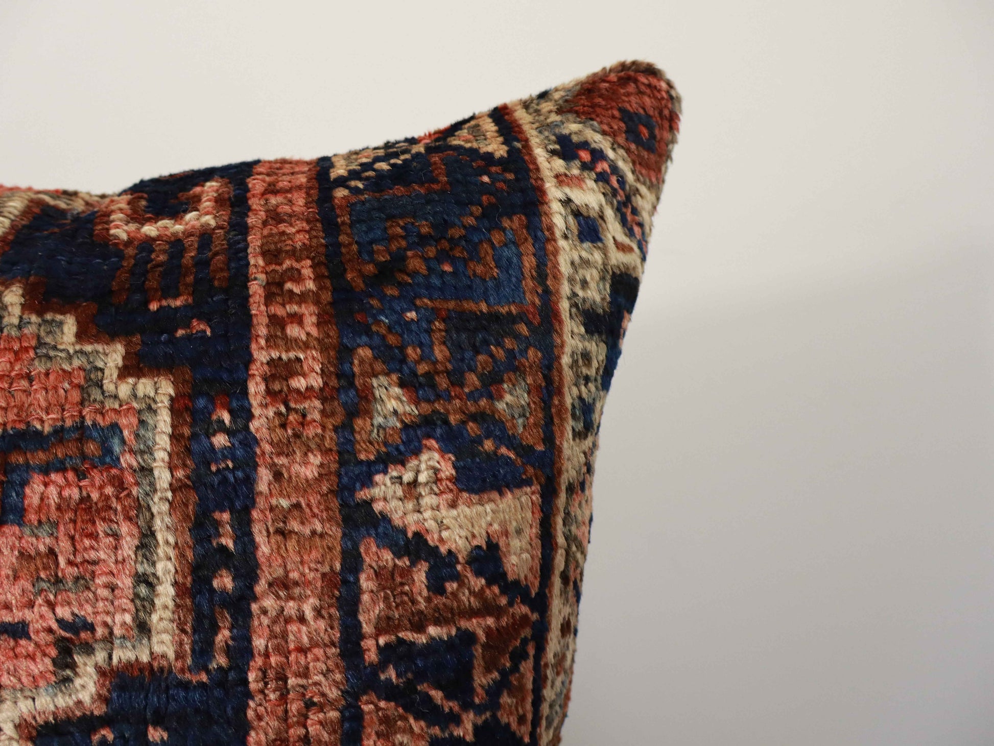 Pillow No. 007 | 18" x 18"