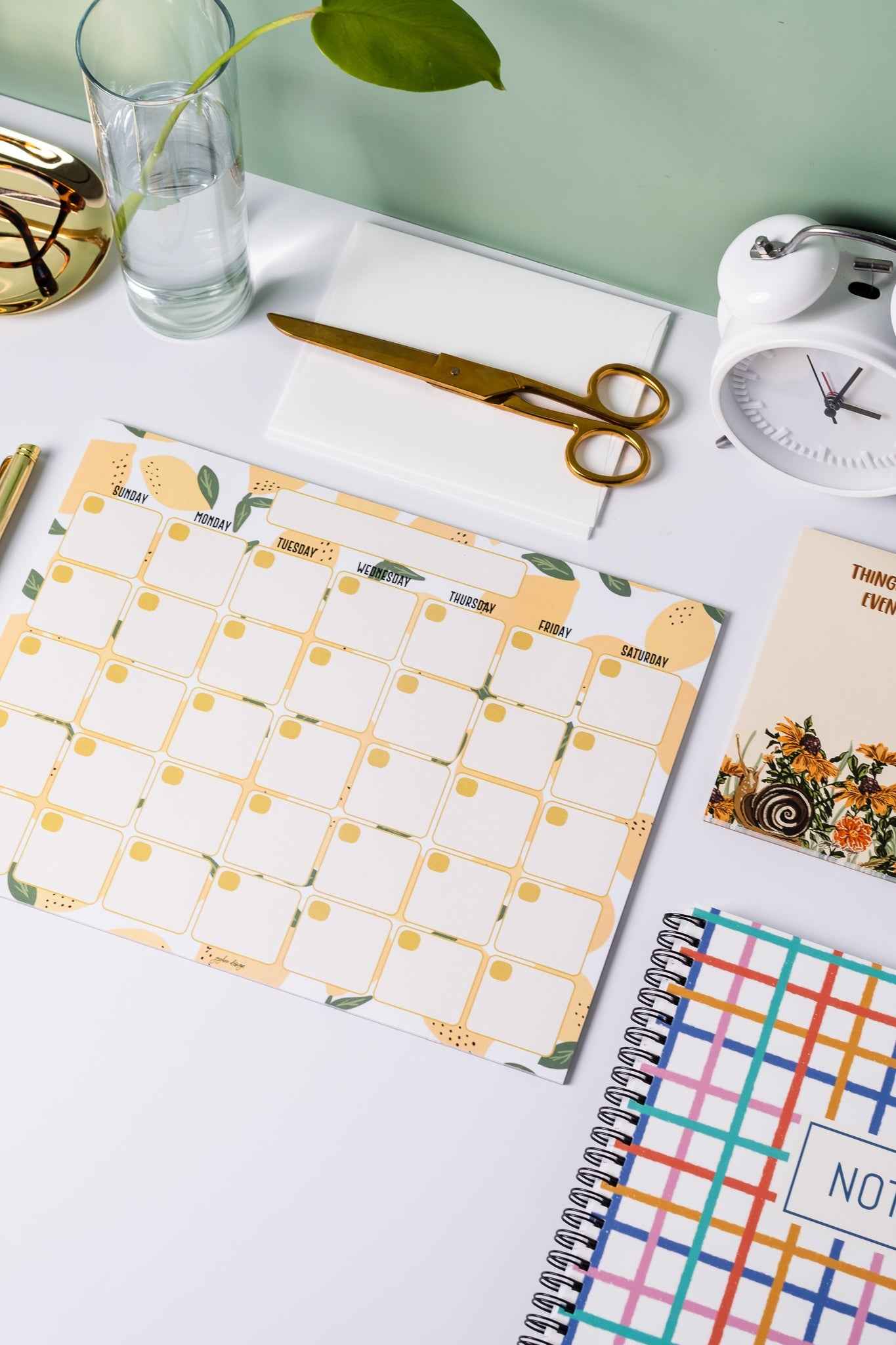 Lemon Monthly Planner - 15 Pages
