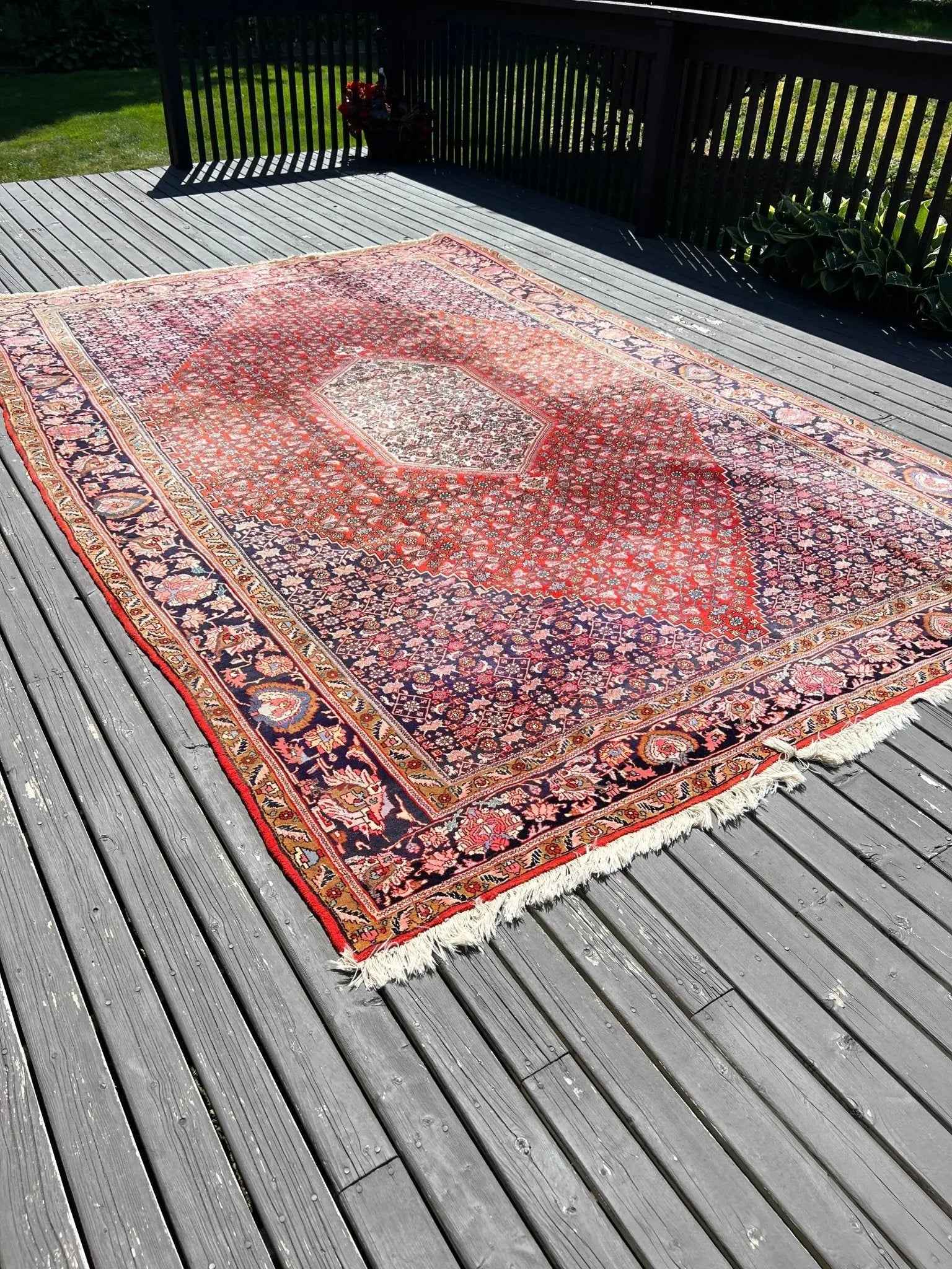 Persian Bidjar Rug | 7' 8" x 11' 8"
