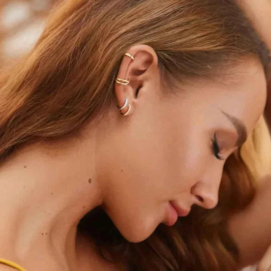 Stunning 925 Sterling Silver Small Hoop Earrings - Chic And Timeless