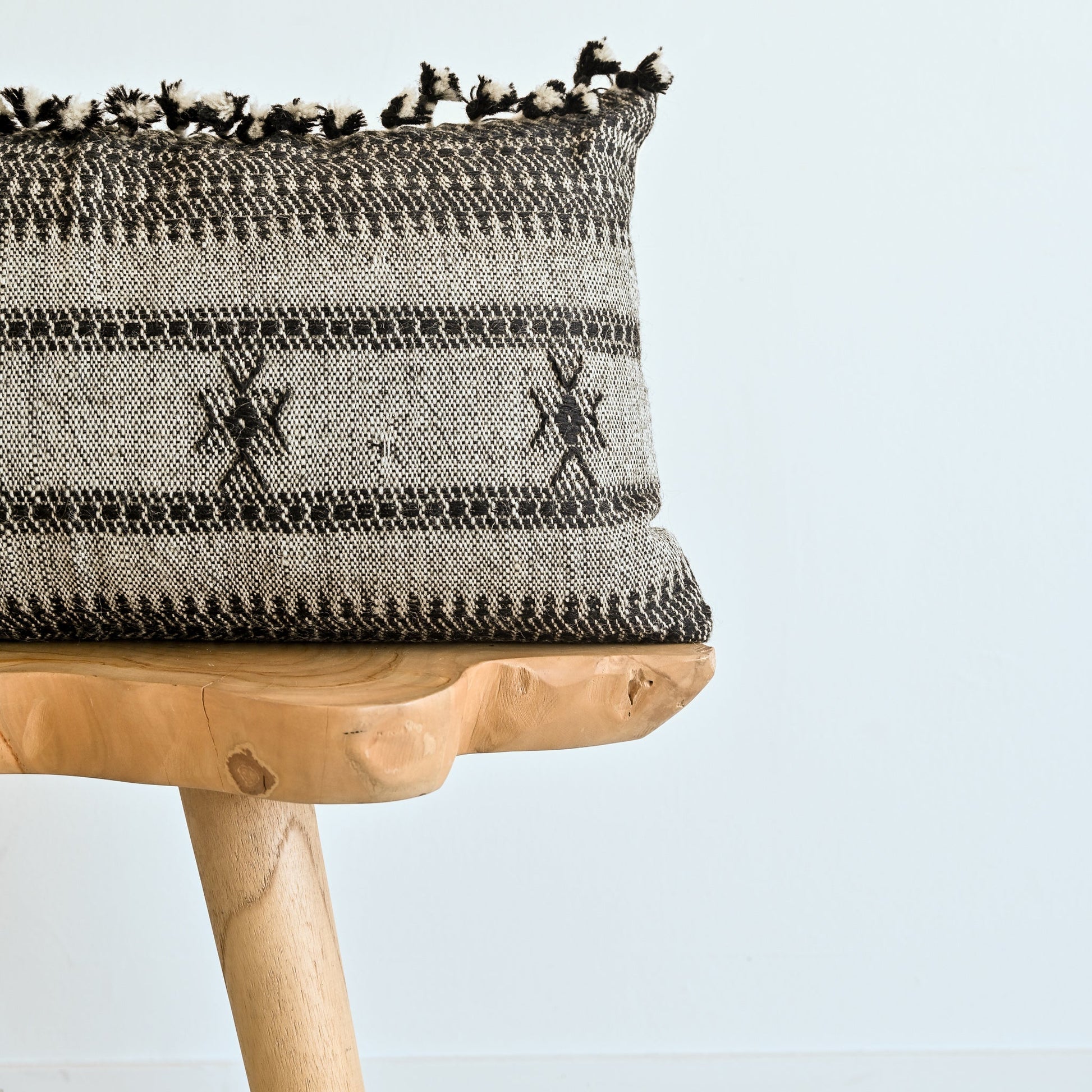 BHUJODI PILLOW COVER - BLACK