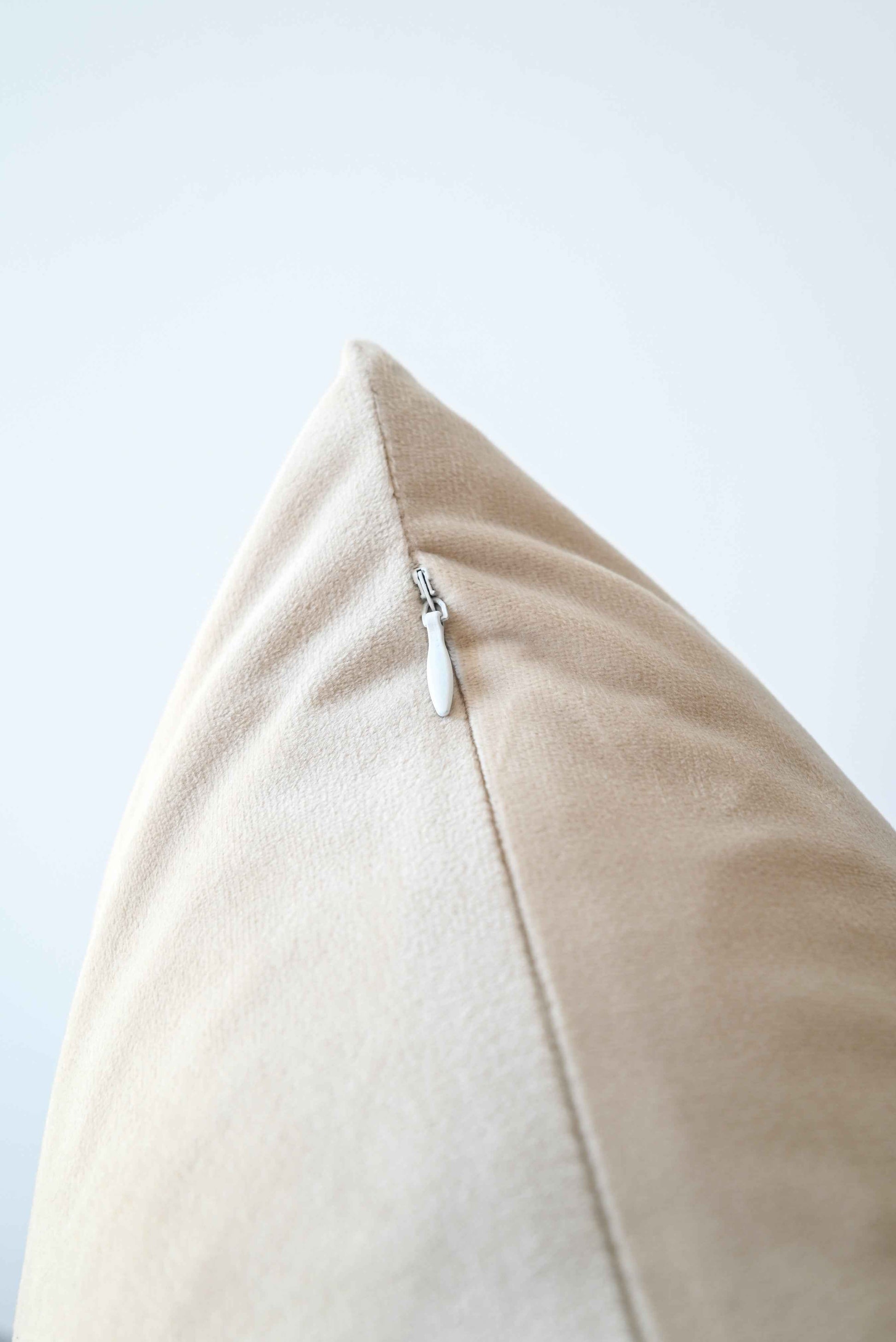 VELVET - STONE 18"
