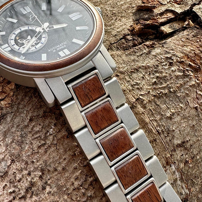 Montre Copernic en bois de noyer