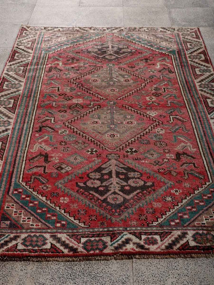 Persian Shiraz Rug | 4' 9” x 6' 9"