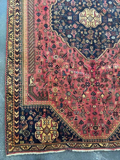 Persian Shiraz Rug | 6' 8" x 10' 1"