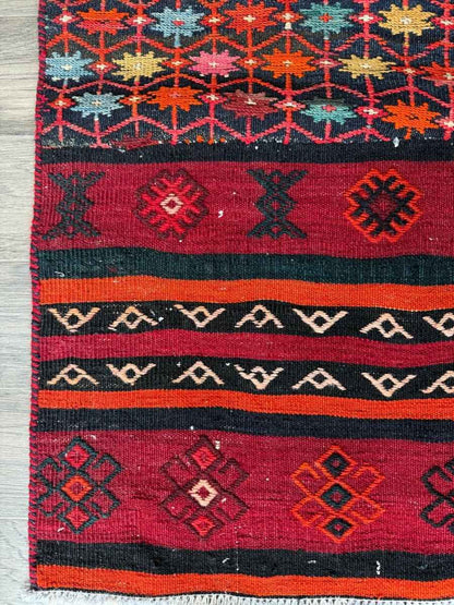Persian Suzani Kilim | 2' 6" x 6' 5"