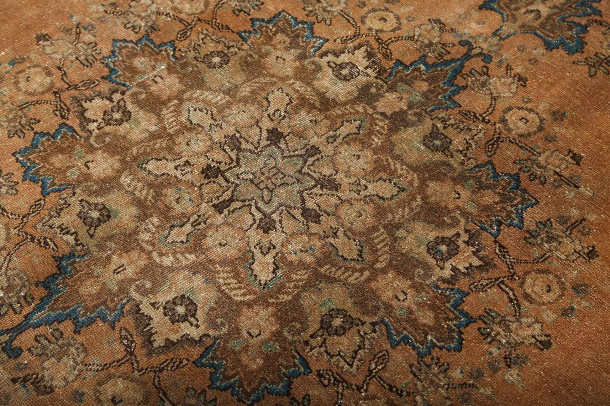 Persian Tabriz Rug | 6' x 9'