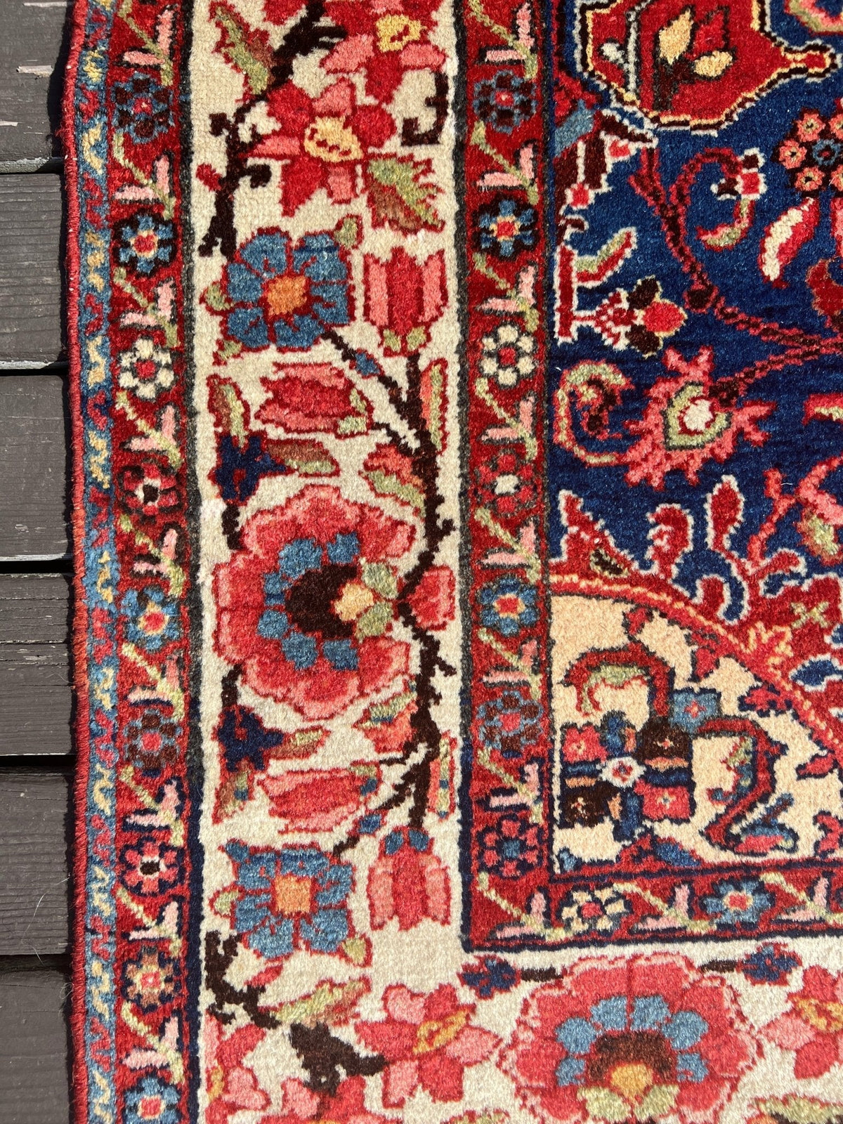 Persian Tafresh Rug | 4' 7" x 6' 5