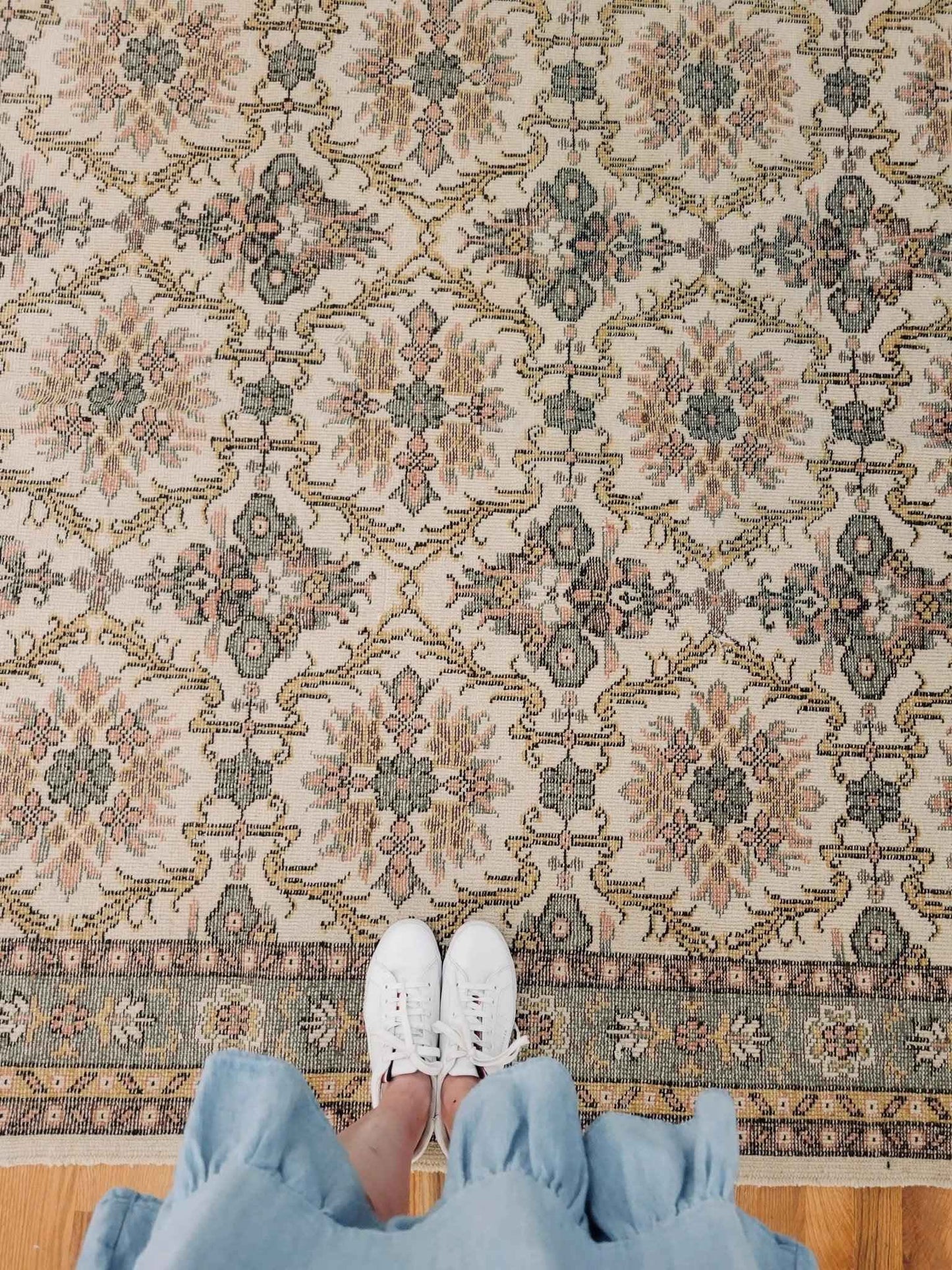 Vintage Turkish Oushak Rug | 9' 9"  x 6' 1"