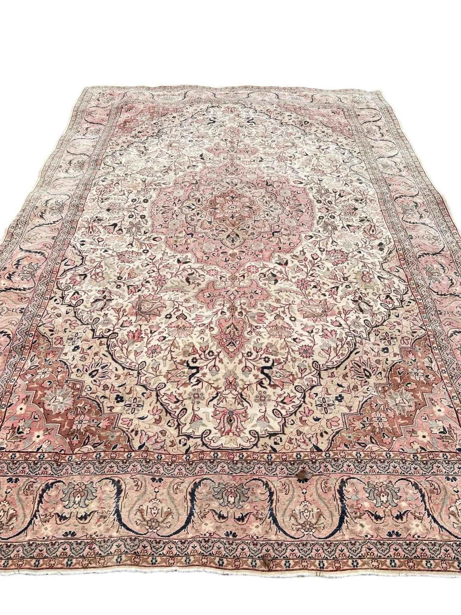 Turkish Vintage Rug - 12 x 8