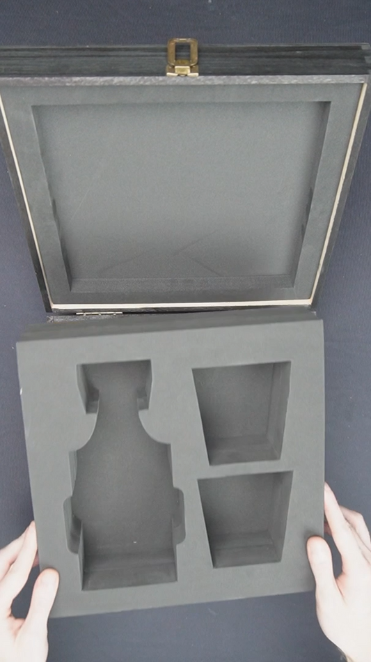Personalized Square Whiskey Decanter Set with Optional Gift Box – Custom Engraved Decanter and Glasses for Men, Weddings, or Special Occasions